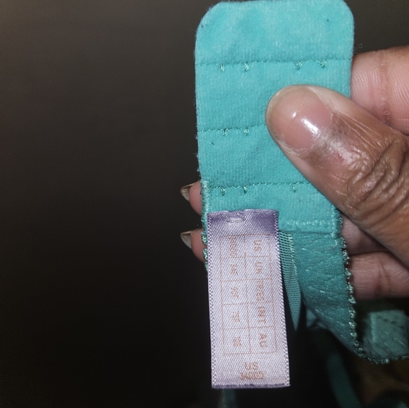 Victoria Secret Bra - Picture 8 of 9